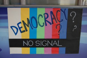 Demokrasi? Sinyal yok