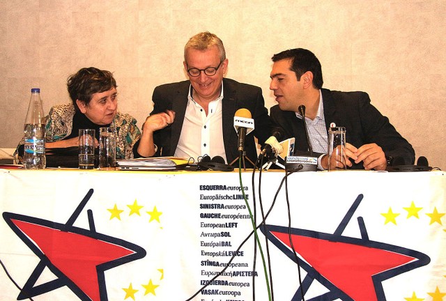 Avrupa Sol Partisi’nin Yunanistanlı üyesi SYRIZA’nın lideri Aleksis Çipras “Avrupa Birliği’nin NATO’laşmasına karşı çıkacağız” diyor.