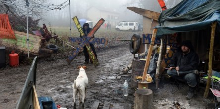 FRANCE-ENVIRONMENT-TOURISM-PROTEST