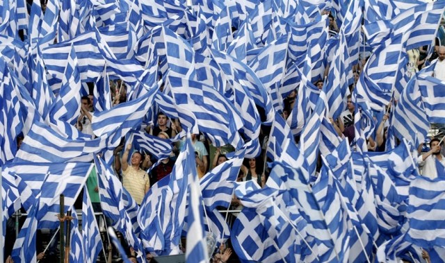greek-flags-waving